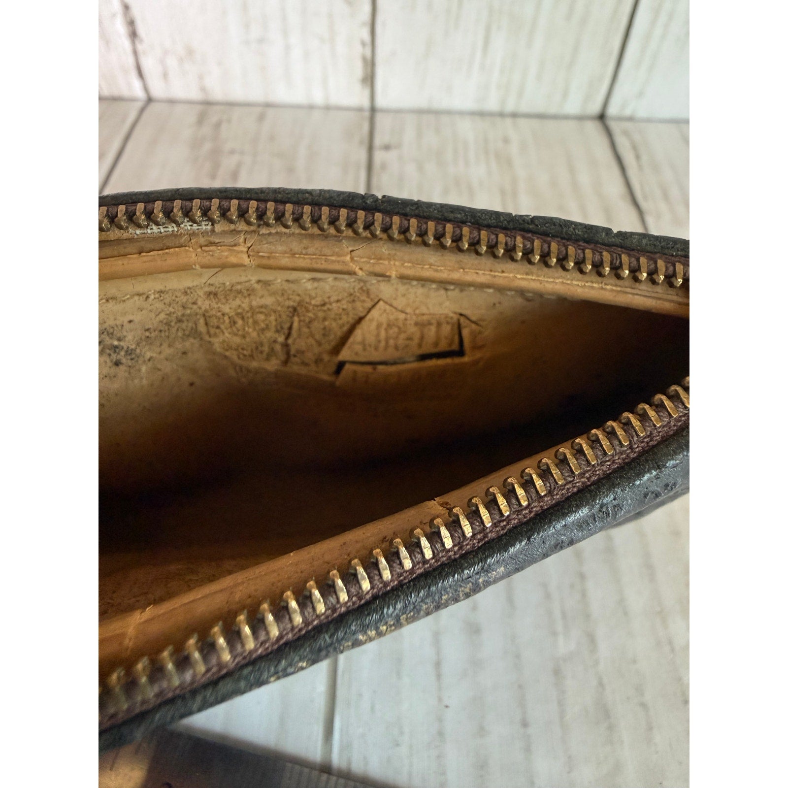 Rogers Airlock Collectible Tobacco Pouch