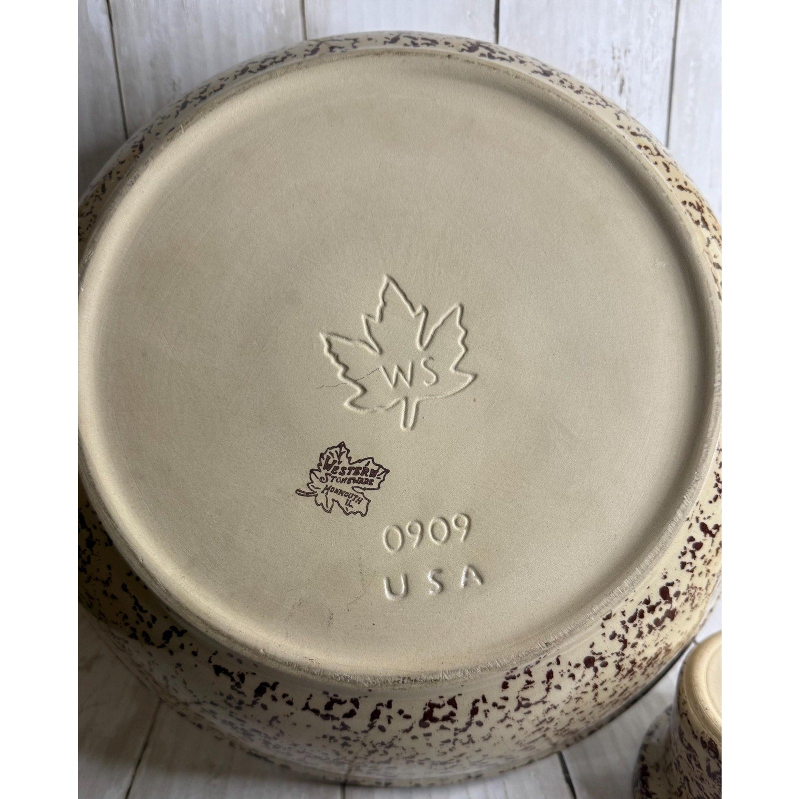 Western Stoneware Spongeware Serving Bowl and Dish