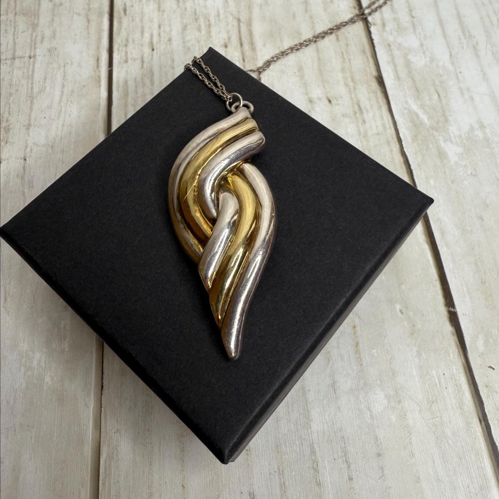 925 Sterling Silver 2-Tone Vintage Mexico Ribbed Pendant with 20” Necklace