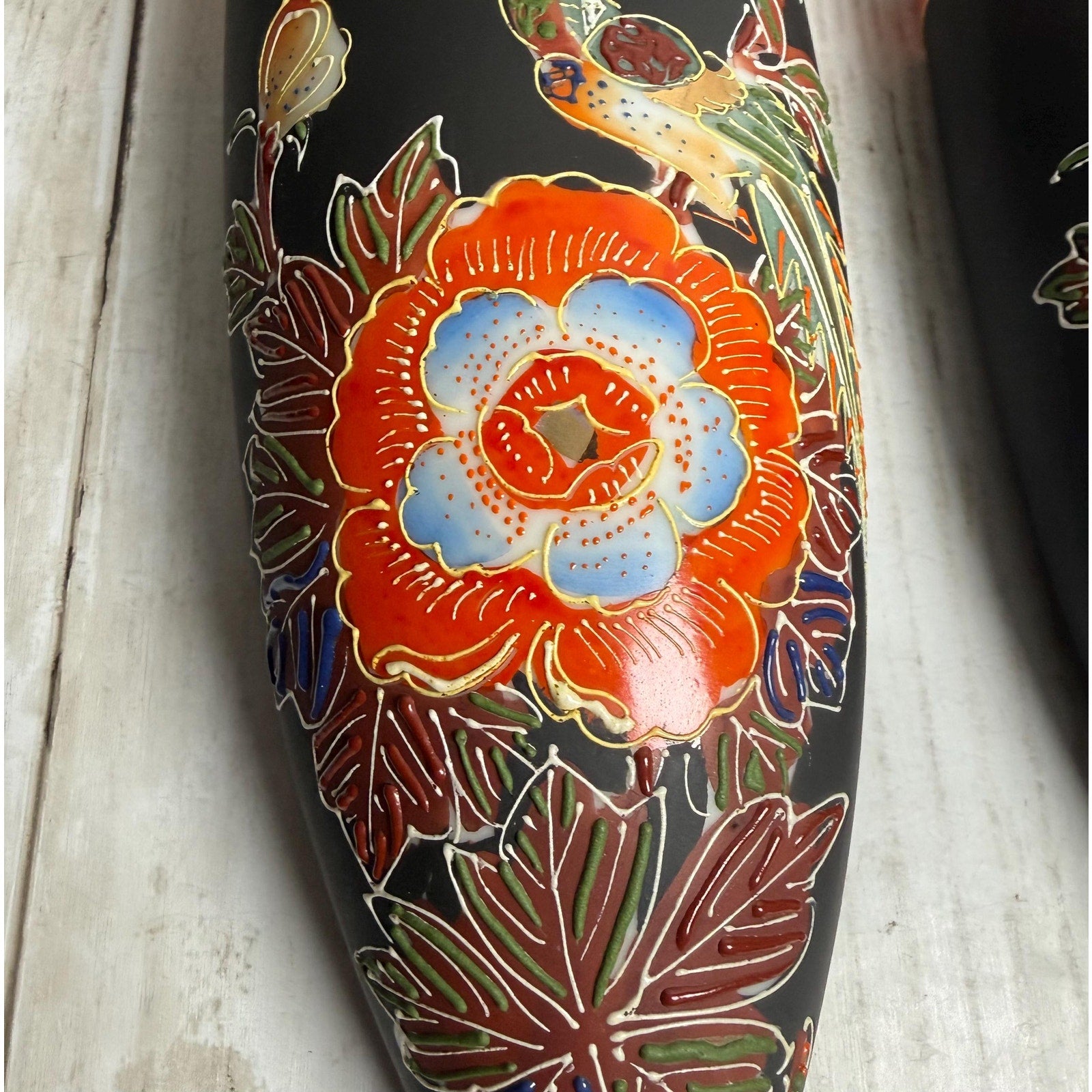 Satsuma Moriage Hand Painted Wall Pocket Set