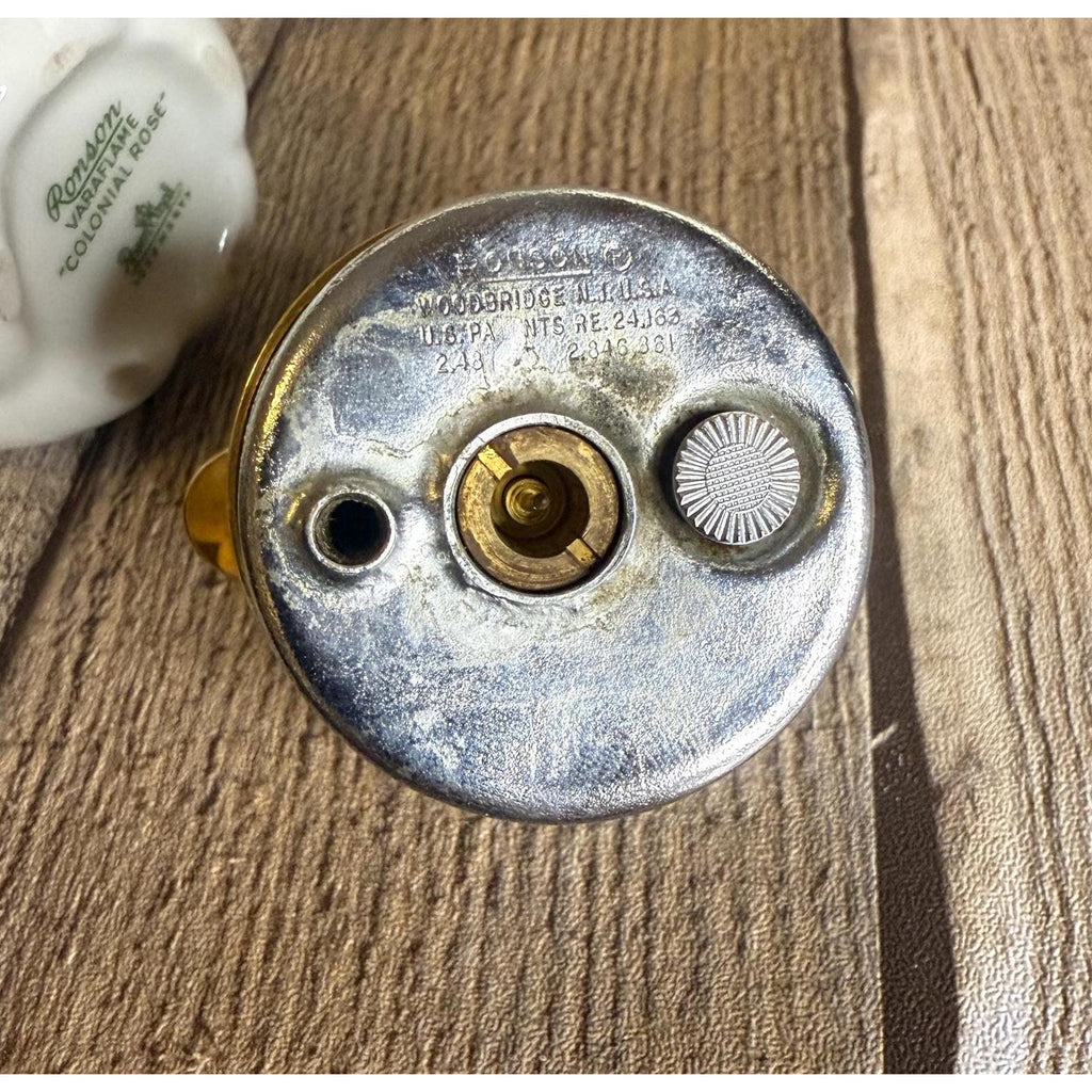 Ronson Varaflame Colonial Rose Lighter & Cigarette Holder
