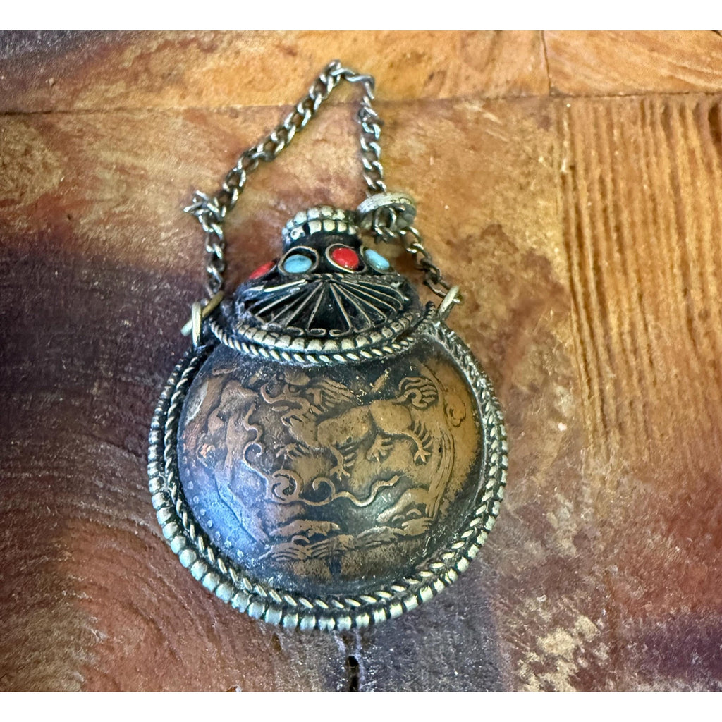 Antique Tibetan Snuff Bottle