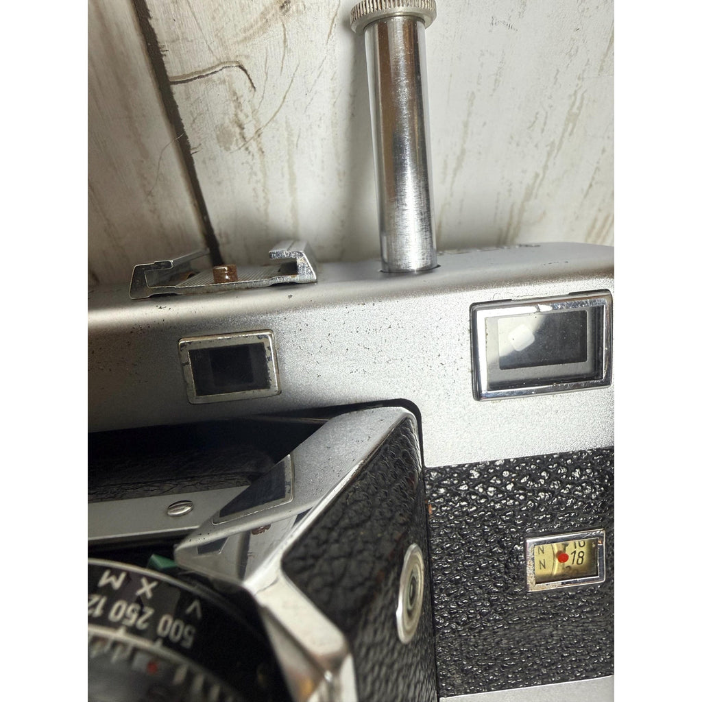 Voigtlander Vintessa 35 mm Camera - Untested
