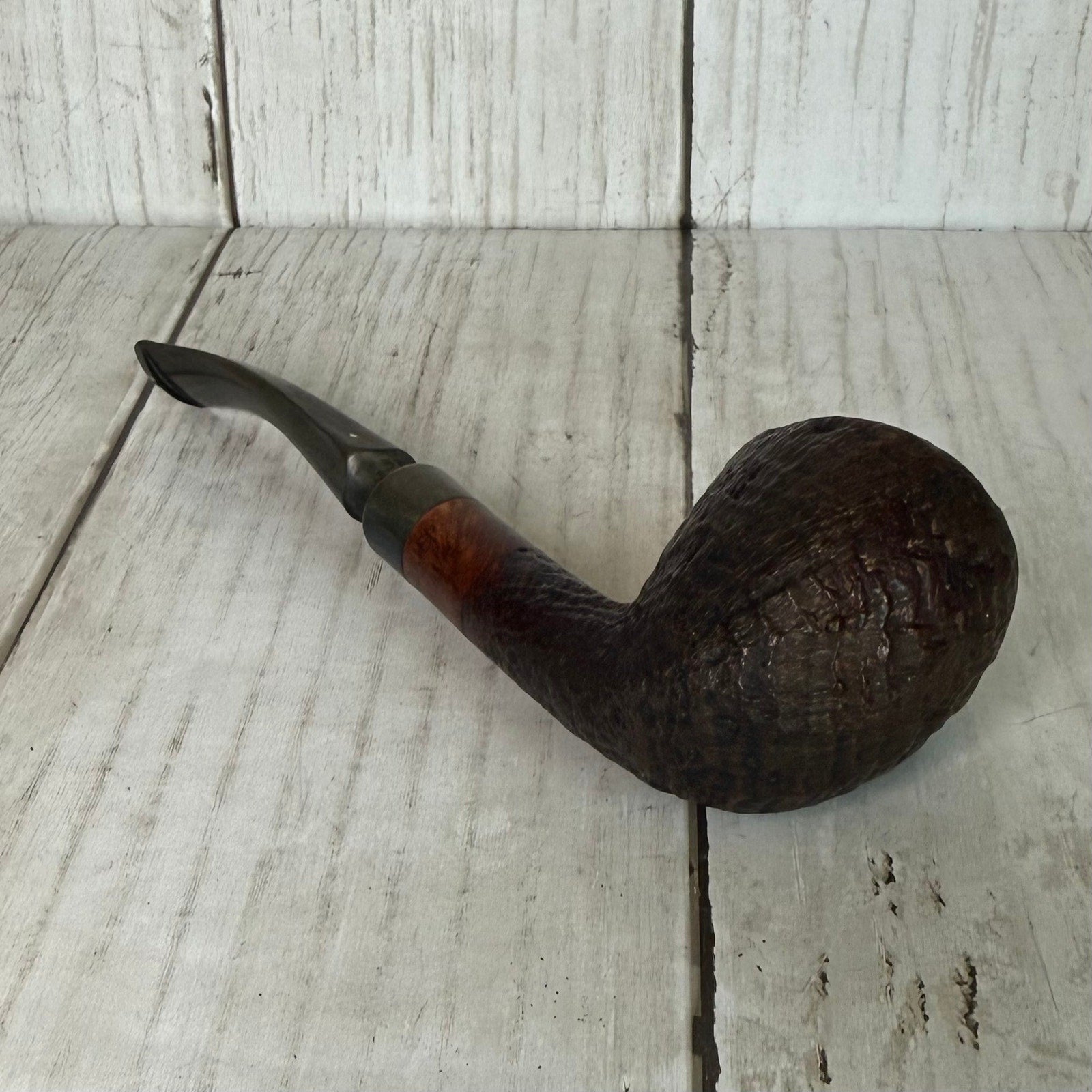 Rusticated Hjerte-Brier (Heart-Briar) Tobacco Pipe