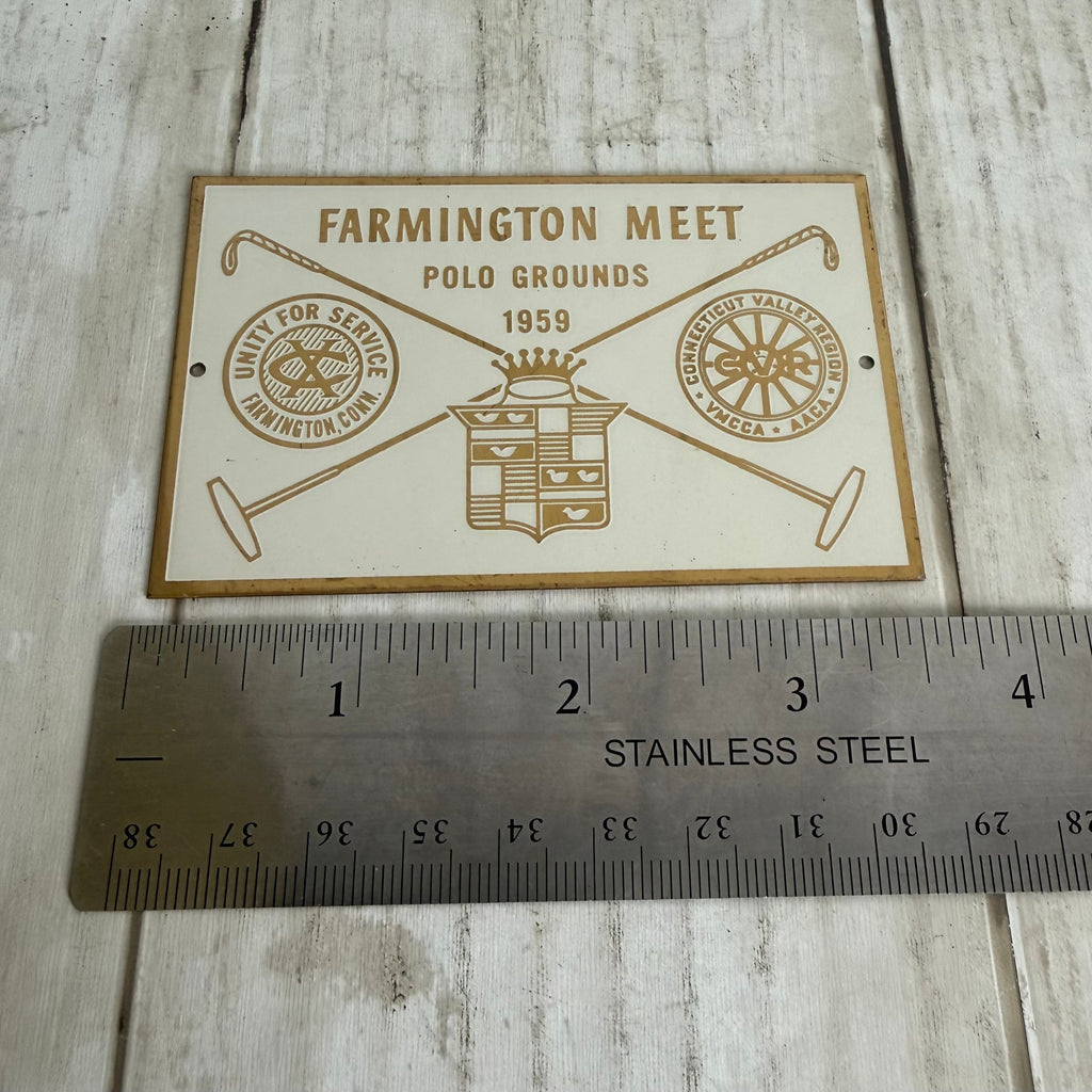 1959 Farmington Meet car grille plate/badge