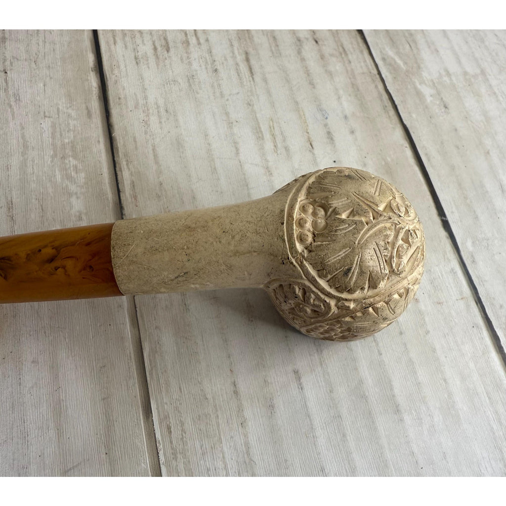 Classic Style Meerschaum Pipe with Carved Grape Leaf Design