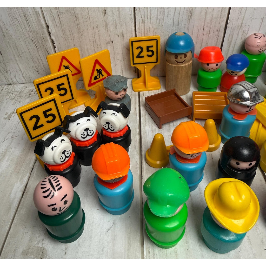 Lot of Fischer Price Little People