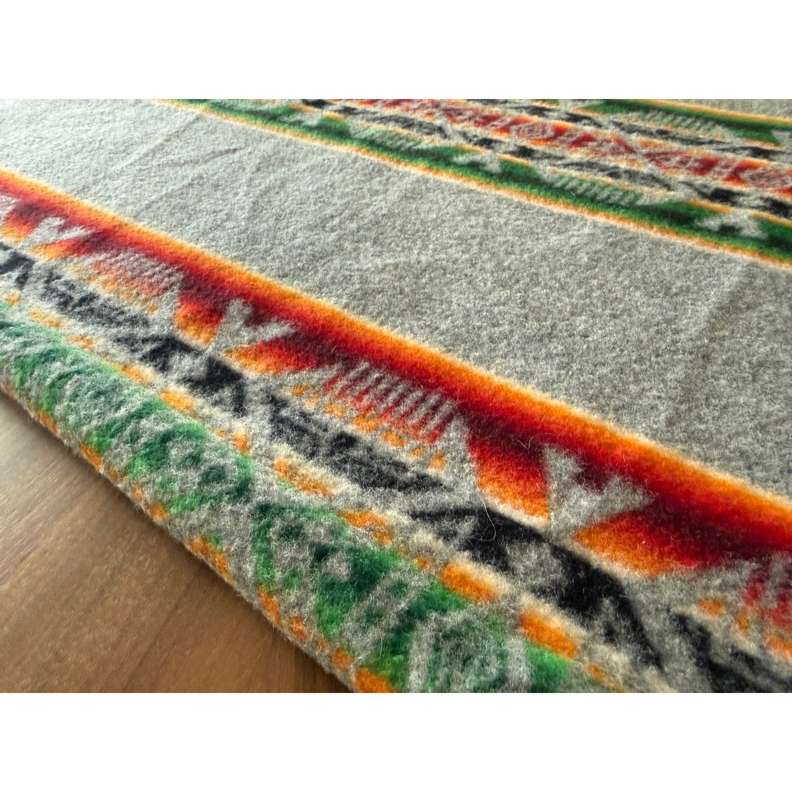 Vintage Pendleton Beaver State Wool Camp Blanket Shawl Fringe 32x43