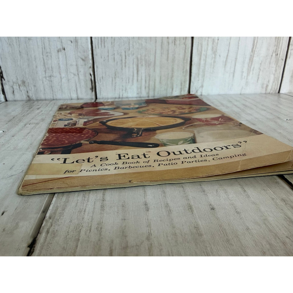 1950s promotional recipe booklet titled "Let's Eat Outdoors"