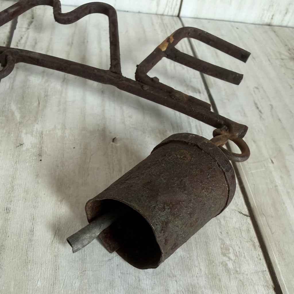 Vintage Rustic Welcome Cowbell Chime