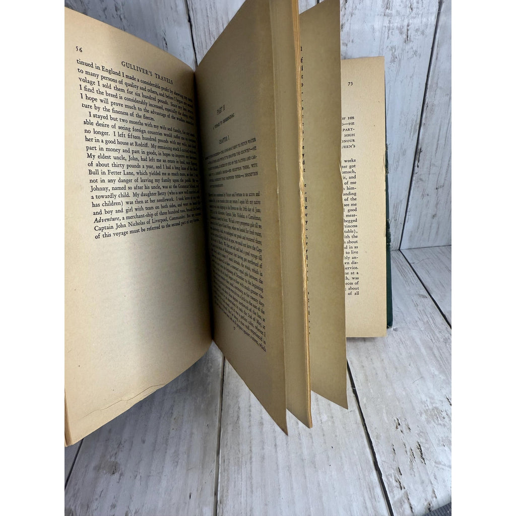 Gulliver's Travels by Jonathan Swift - Art-Type Edition (Hardcover)